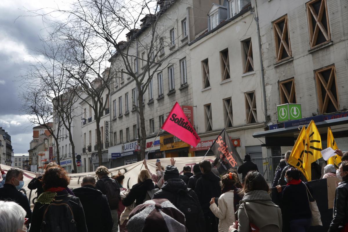 Manifestation dans la ville de Saint-Denis. Le squat "Le Landy sauvage" est menacé d'expulsion.