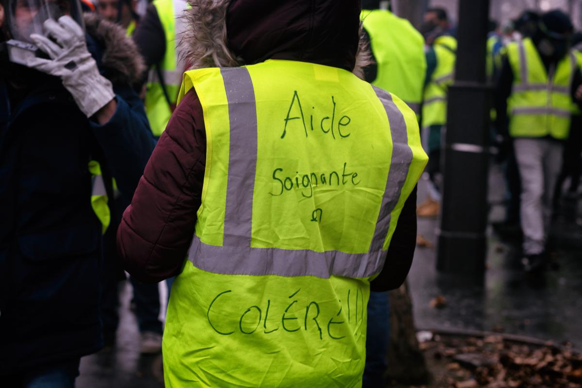 Aide soignate en colère