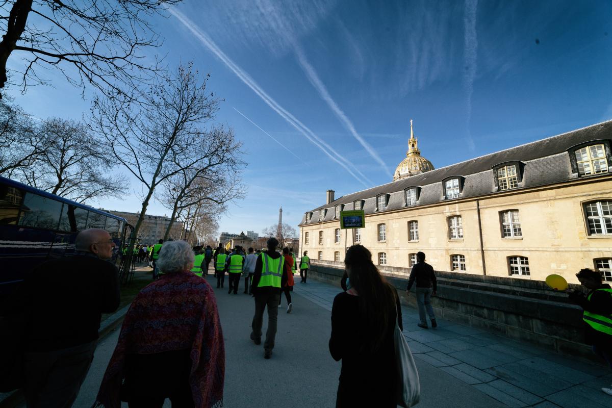 Derrière Invalides