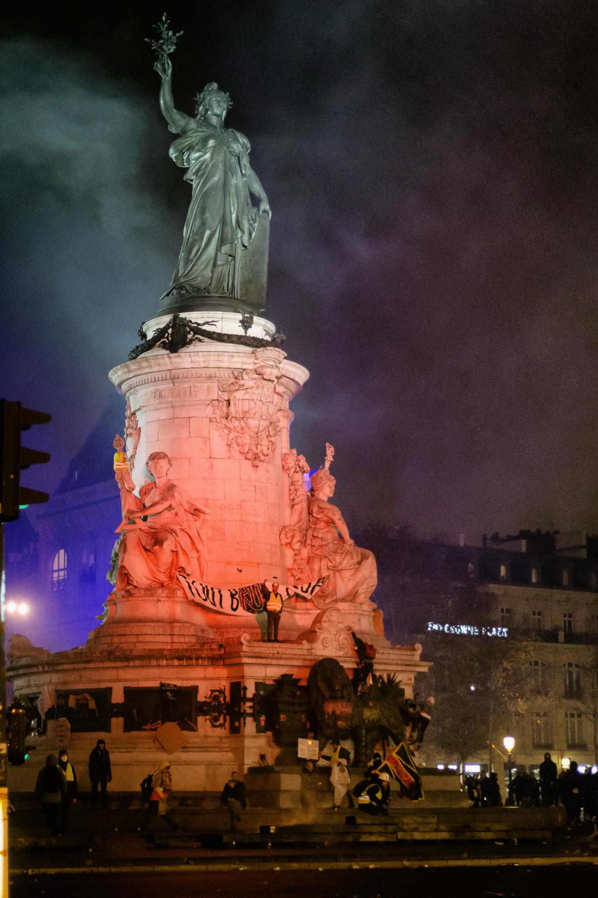 Répression à la Place de la République
