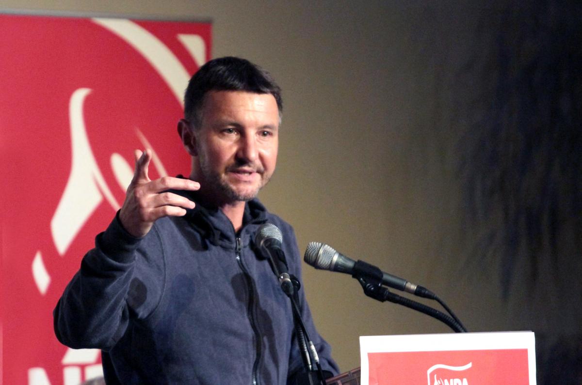 Olivier Besancenot pendant son intervention