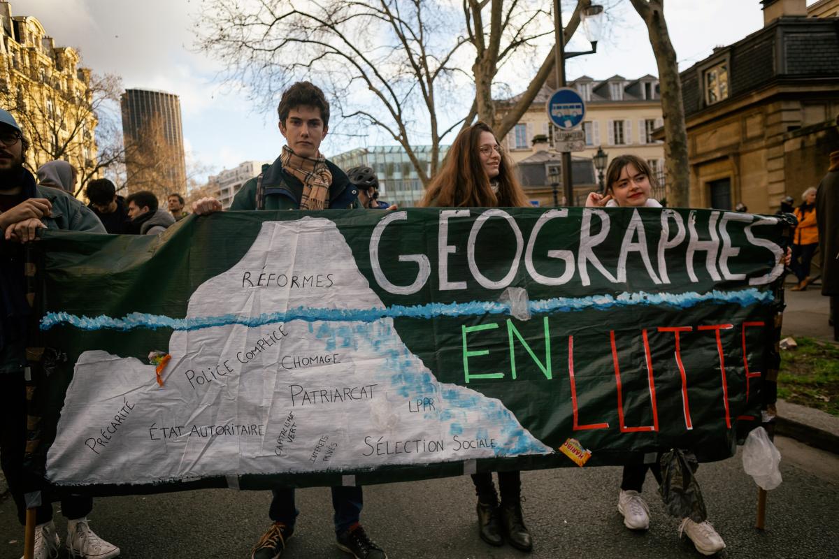 FRANCE - POLITICS - SOCIAL - DEMO - 8TH NATIONAL STRIKE AGAINST PENSION REFORM
