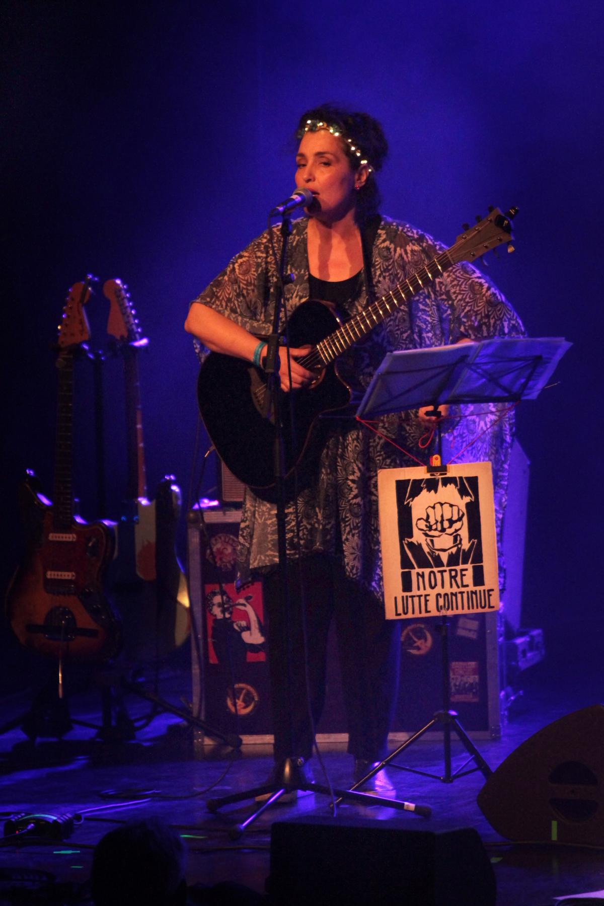 Faiza Kaddour reprend les chansons de Colette Magny