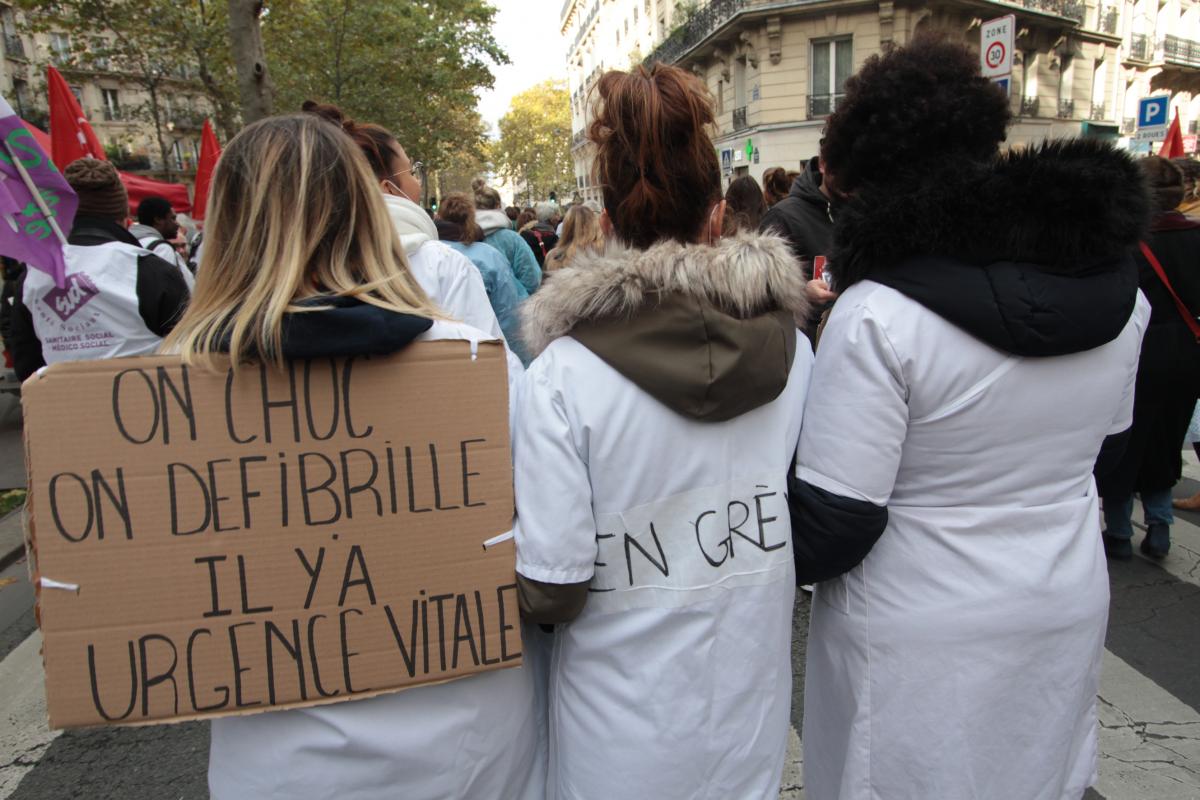 On choc on défibrille il y a urgence vitale